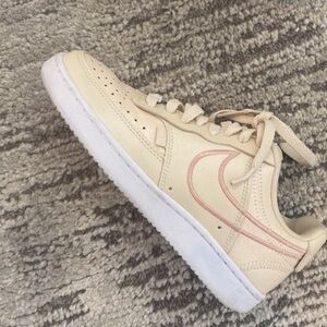 Nike Court Vision Low Premium